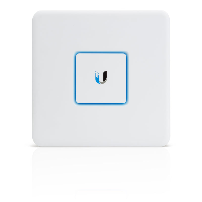 Ubiquiti UniFi 3-port Gigabit Ethernet Security Gateway Router - White